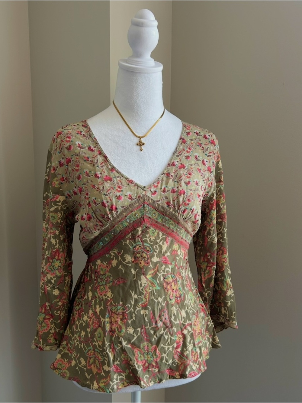 2000's Olive & Pink Floral V-Neck Blouse